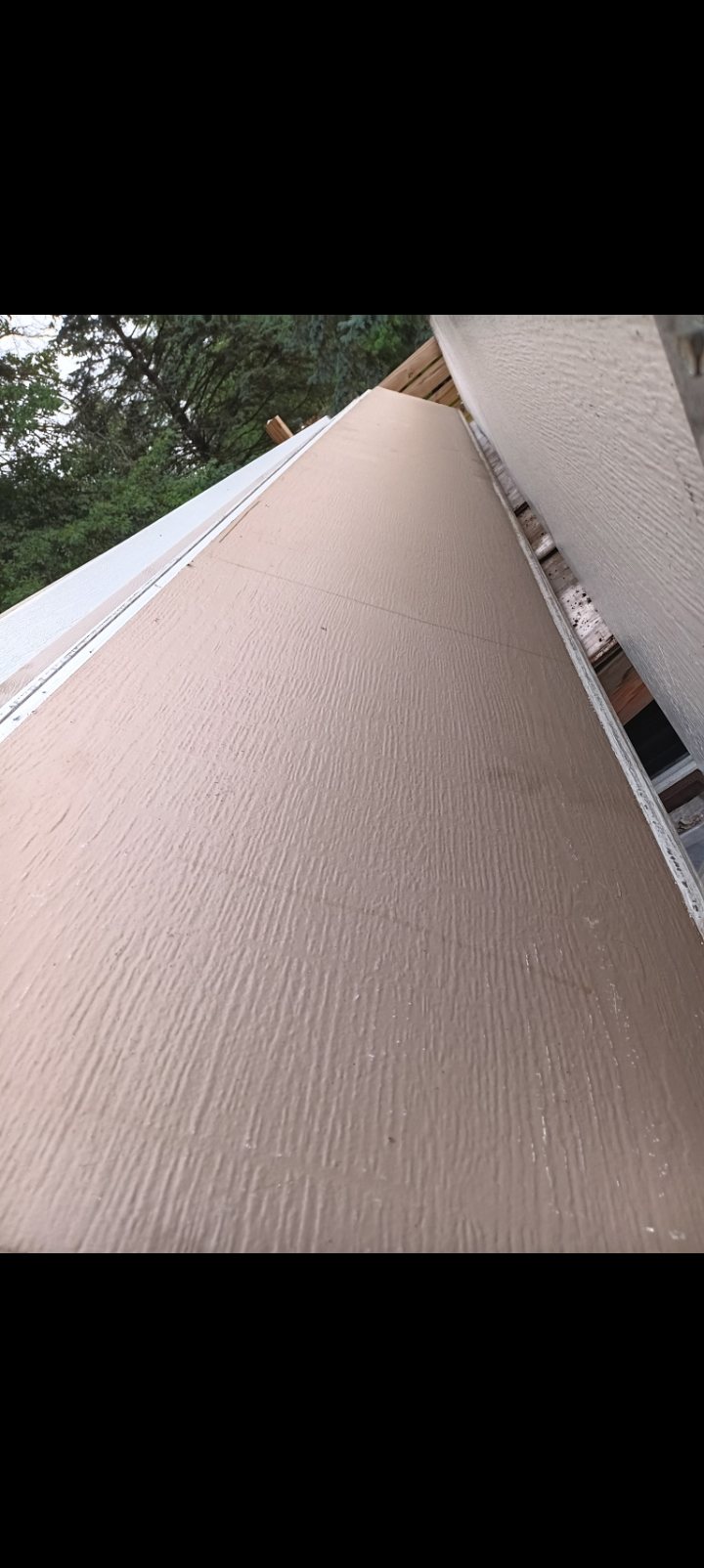 Garage door panel detail